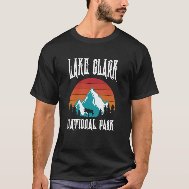 Sjö Clark nationalpark Hiking Vacation T Shirt (Framsida)