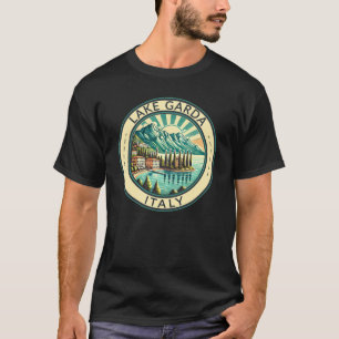 Sjö Garda Italien Illustration Travel Art Badge T Shirt