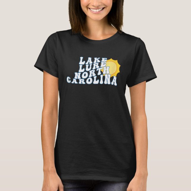 Sjö Lure North Carolina NC Vacation Souvenir T Shirt (Framsida)