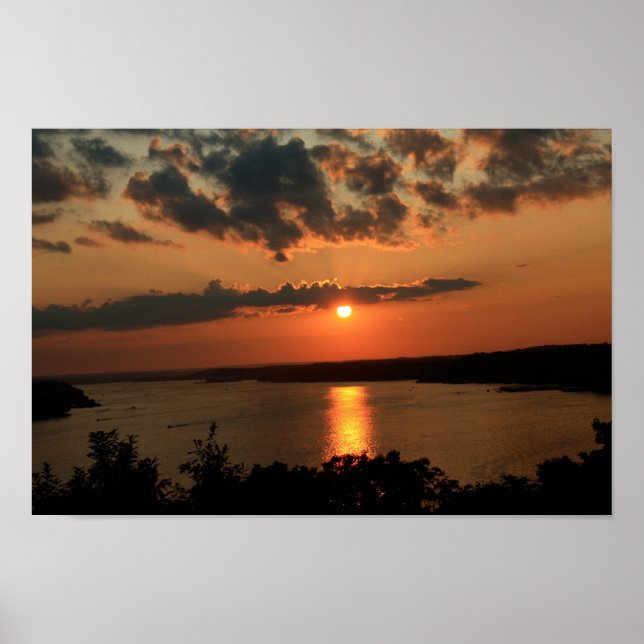 SJÖ OZARK POSTER (Framsidan)