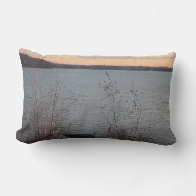 Sjö Shore Sunset Pillow Lumbarkudde (Framsida)