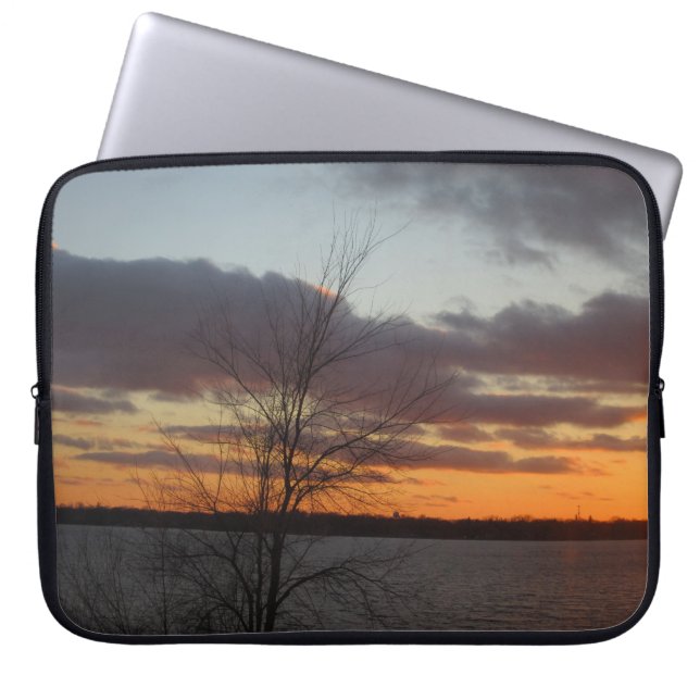 Sjö Sunset Laptop sleeve (Framsidan)