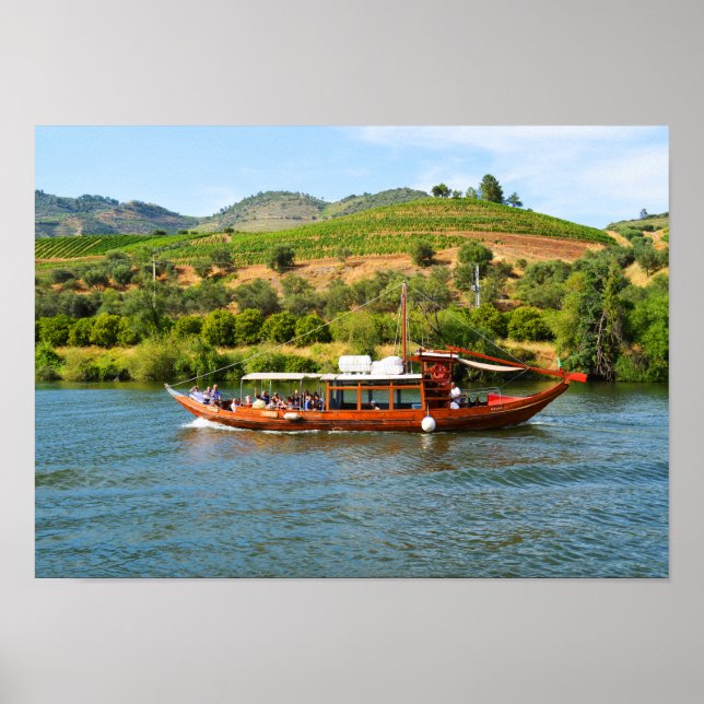 Sjöfart vid floden Douro i Portugal Poster (Framsidan)