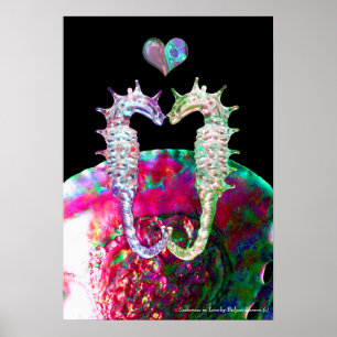 SJÖHJORTAR I KÄRLEK OCH ROSA PÄRLMOR POSTER