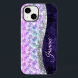 Sjöjungfru lila silver faux glitter monogram<br><div class="desc">Söt chic och elegant sjöjungfru gigly skin iridescent faux glitter i rosa lila silver för att färg ett sött unikt gigantiskt skapat för att skydda din enhet. Vacker, modern och coola täckning för den trendviga och konsthundande höftledaren. Den här snyggten skulle vara underbar för flickor som har sparka trendig. Visa...</div>