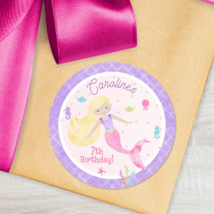 Sjöjungfru med Blonde Hair & Sea Creatys Birthday Runt Klistermärke