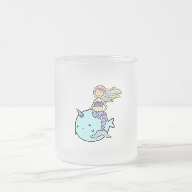 Sjöjungfru med Rainbow Hair Riding Pet Narwal Frostad Glasmugg (Center)
