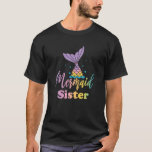 Sjöjungfru Sister Funny Birthday Girl Princess Par T Shirt<br><div class="desc">Är du kärlek christmas helgdag? Skaffa den här underbara roliga julafton-designen för din vän, familj, mamma, mor, pappa, far, pappa, kusin, moster, morbror, syster, mormor eller morfar. En underbar perfekt födelsedag är för manar, kvinnor och ungdomar (pojkar eller flickor). Har du kärlek julklappar, helgdag- och x-mas-temade T-design? Fantastisk jultomten med...</div>