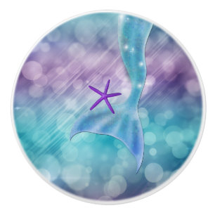 Sjöjungfrusvan som tjusas under havet knopp