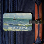 Sjölandskapet Van Gogh i Saintes Maries de la Mer Bagagebricka<br><div class="desc">Sjölandskapet i Saintes Maries de la Mer av Vincent van Gogh är en vintage bra post impressionism nautisk målning med segelbåtar på havet med försiktigt vinkar. Om konstnären: Vincent Willem van Gogh var en postimperialistisk målare vars verk var mest framträdande för dess skönhet,  känslomässiga ärlighet och djärva färg.</div>
