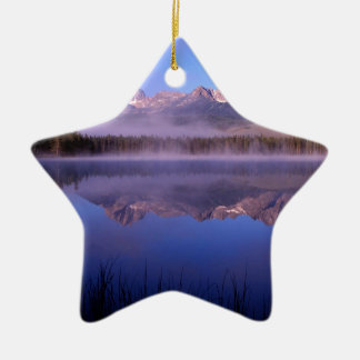 Sjömorgon på lite Redfish Idaho Julgransprydnad Keramik