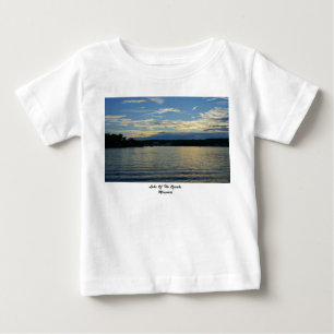 Sjön Ozarks blå solnedgång T Shirt