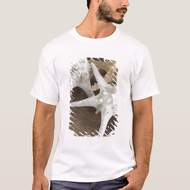 Sjöstjärna i en basket tee shirt (Framsida)