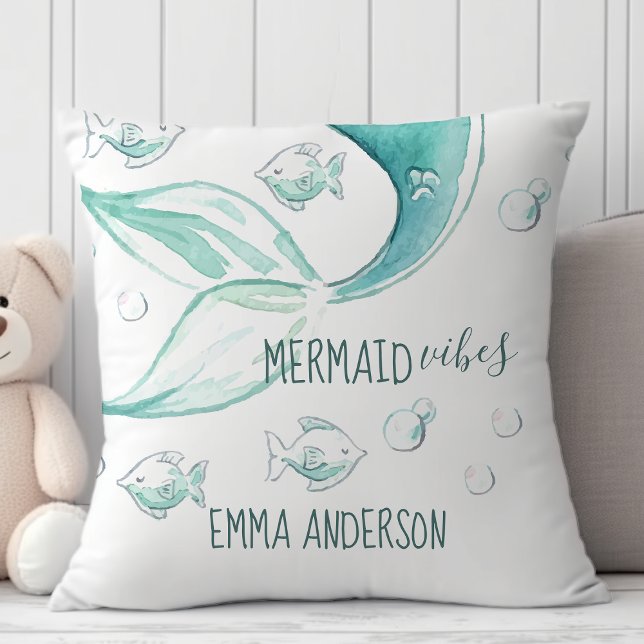 Sjöväsens vattenfärg Nautilus Fisk Monogram Kudde (Skapare uppladdad)