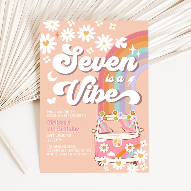 Sju är en Vibe Rosa Daisy Groovy 7:e Birthday Inbjudningar (Skapare uppladdad)