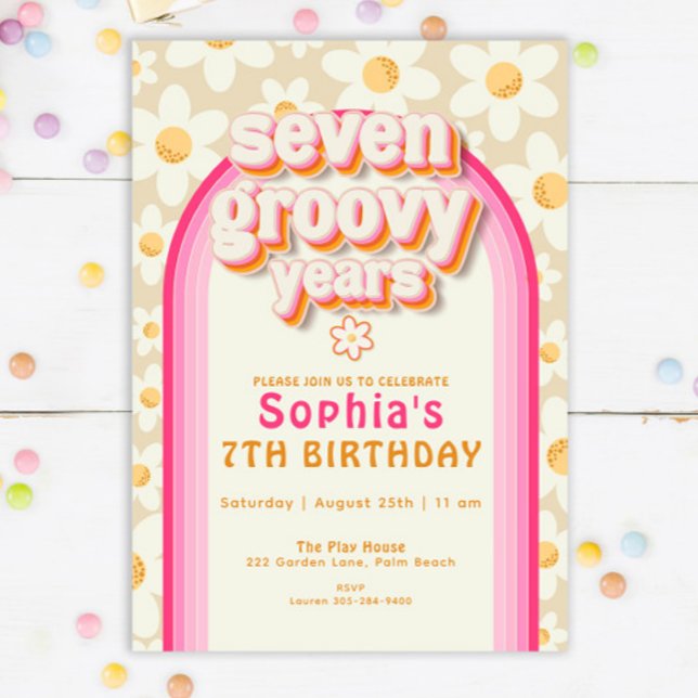Sju Groovy Years Daisy Rainbow Birthday Invati Inbjudningar (Skapare uppladdad)