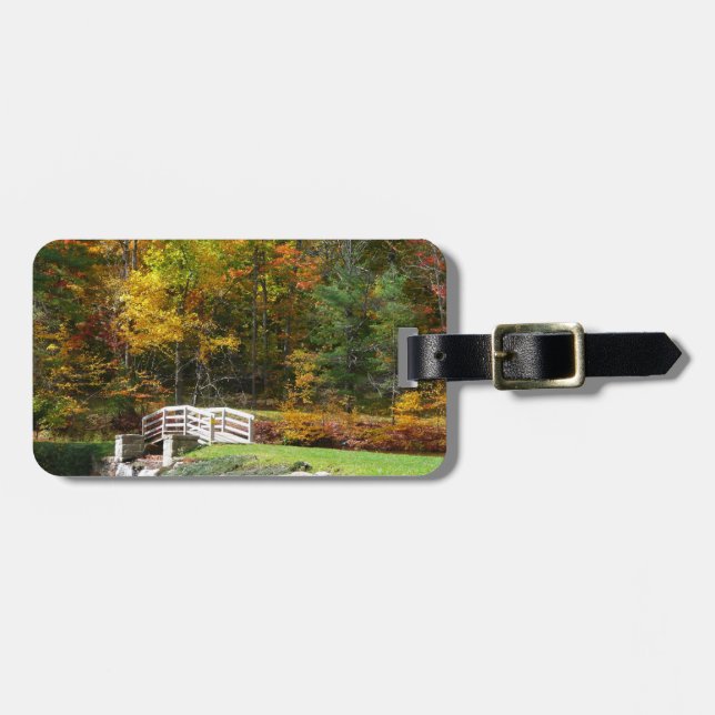 Sju Vår Fall Bridge i höst liggande Bagagebricka (Horisontell Framsida)