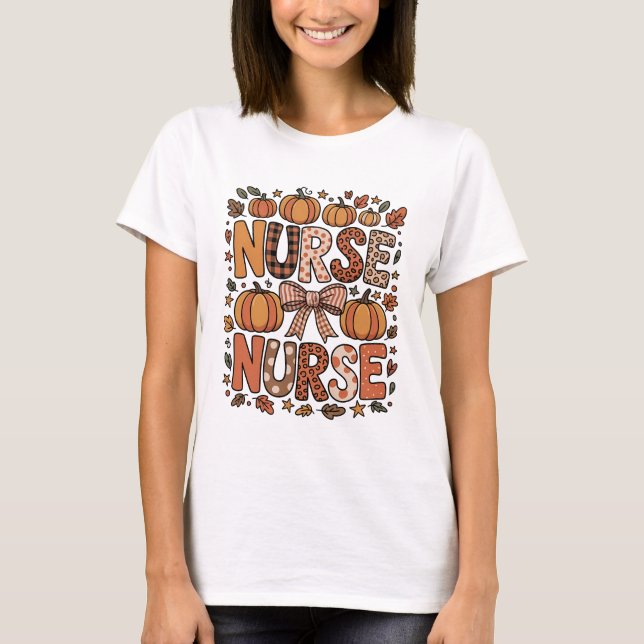sjuksköterska anpassad design t shirt (Framsida)