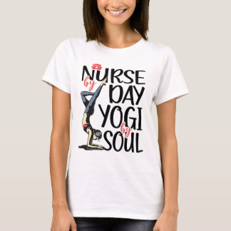 Sjuksköterska efter Yogi dag av Soul T Shirt