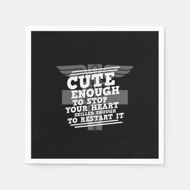 Sjuksköterska ger tillräckligt mycket ljus för att pappersservett (Framsidan)