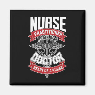 Sjuksköterska - hjärnan på Doktor, hjärtat på Magnet