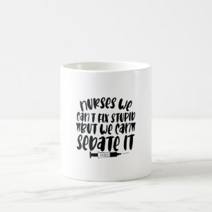 Sjuksköterska med gift-sjuksköterska Vi kan inte å Kaffemugg