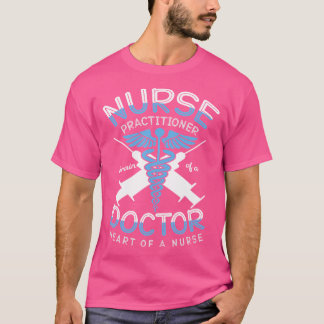 Sjuksköterska med hjärna i ett Doktor hjärta av en T Shirt