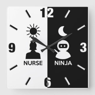 Sjuksköterska per dag ninja per natt fyrkantig klocka