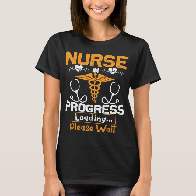 Sjuksköterska under arbete Sjuksköterska i Student T Shirt (Framsida)