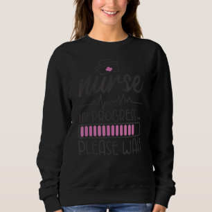 Sjuksköterska under utveckling som vårdar framtida t shirt