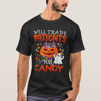 Sjuksköterskan kommer att handla med patienter för t shirt