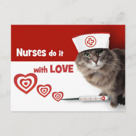 Sjuksköterskor gör det med kärlek. Rolig katt  Vykort