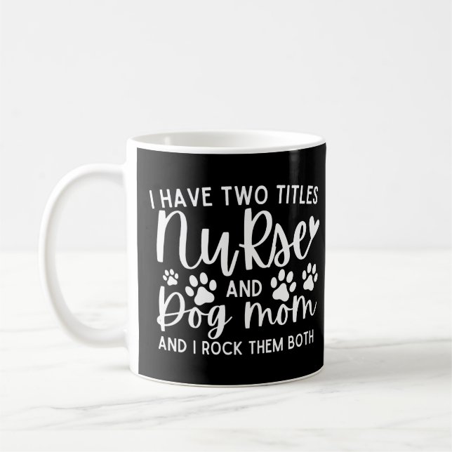 Sjuksköterskor jag har två sjuksköterskor och Hund Kaffemugg (Vänster)