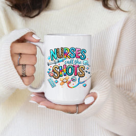 Sjuksköterskor styr kaffemuggen kaffemugg