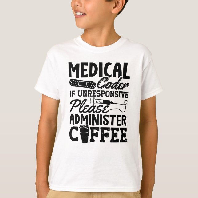 Sjukvårdsassistent för kaffeassistent ICD-kodnings T Shirt (Framsida)