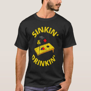 Sjunkande och Drickande Cornhole Bean Bag Game Säc T Shirt
