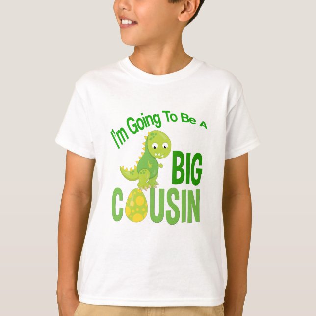 Ska bli en stor kusin dinosauer t-shirt (Framsida)