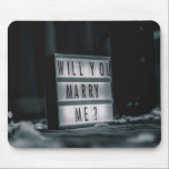 Ska du gifta mig? Giftermål Frieri Romantic Musmatta<br><div class="desc">Vill du gifta dig med mig? Detta är ett enkelt svart-vitt tecken som säkert kommer att sopa dem från fötterna. Oavsett vad ni lägger det på kan ni göra detta till ett frieri i giftermål som aldrig kommer att glömmas bort och som också kommer att vara en viktig fråga att...</div>