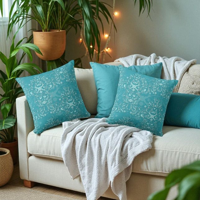 Skadad Tone Finare Blommigt Teal Damask Kudde (Skapare uppladdad)