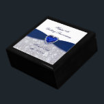 Skadans 45-årsdag i Bröllop Minnesask<br><div class="desc">En Digitalbcon Bilder Design med ett saphire blue och white färg och dämpa designtema med en mängd olika bilder, former, mönster, stilar och typsnitt i anpassningsbarna i denna "Damaskus 45:e Bröllop-årsdag". Med det här attraktiva och elegant designvalet får du alla dina dekorationer, presentidéer och party favors samordnade för perfektens årsdag...</div>