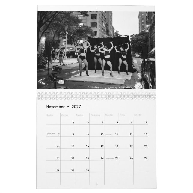 Skådeskåp 2023-kalender kalender (Nov 2027)