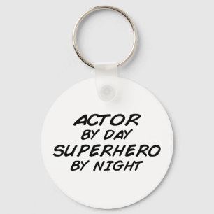 SkådespelareSuperhero vid natt Nyckelring