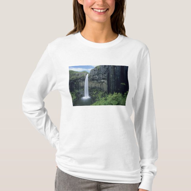 Skaftafell nationalpark, Svartifoss vattenfall, Tee Shirt (Framsida)