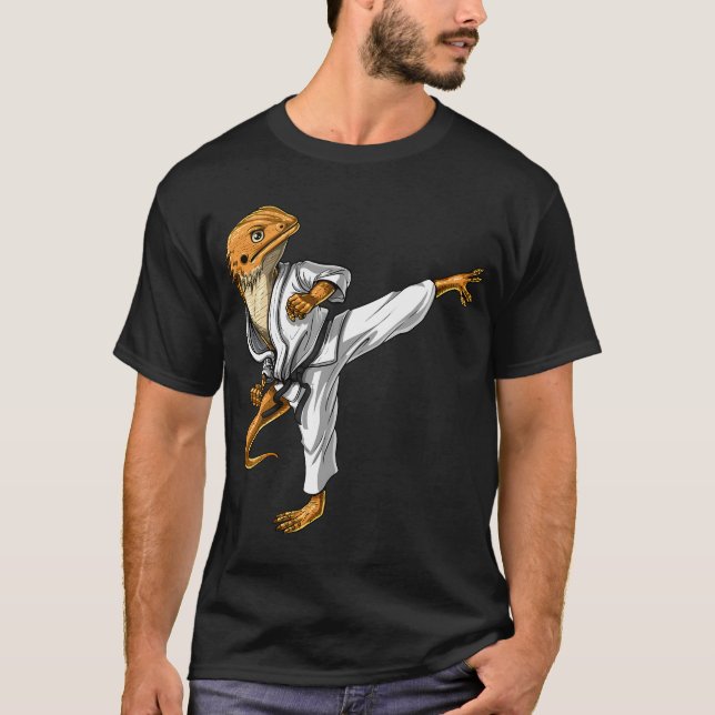 Skäggtjurpung Karate T Shirt (Framsida)