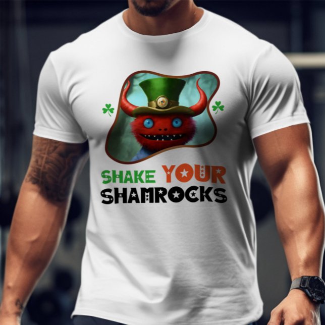 Skaka dina Shamrocks - Leprechauns Roligt T Shirt (Skapare uppladdad)