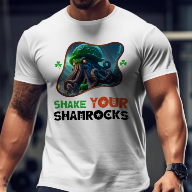 Skaka dina Shamrocks - Shimering Shamrock Boll T Shirt (Skapare uppladdad)