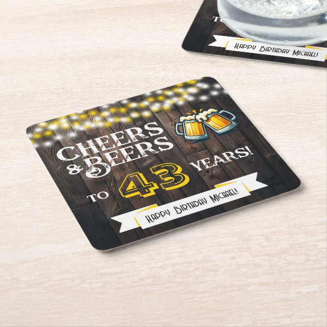 Skål och öl på 43 rustika födelsedagen underlägg papper kvadrat (Vinklad)