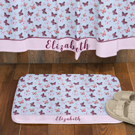 Skalad Rosa och eget namn för blå fjäril Girly Badrumsmatta
