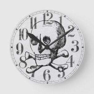 Skalle och Crossbones Rund Klocka