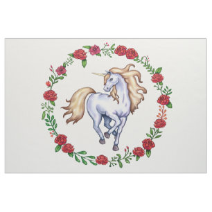 Skämtsam blond Unicorn i en cirkla av röd ros Tyg